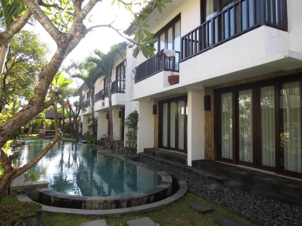 Seminyak Townhouse Aparthotel Exterior photo